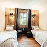 Sun Valley Apartment